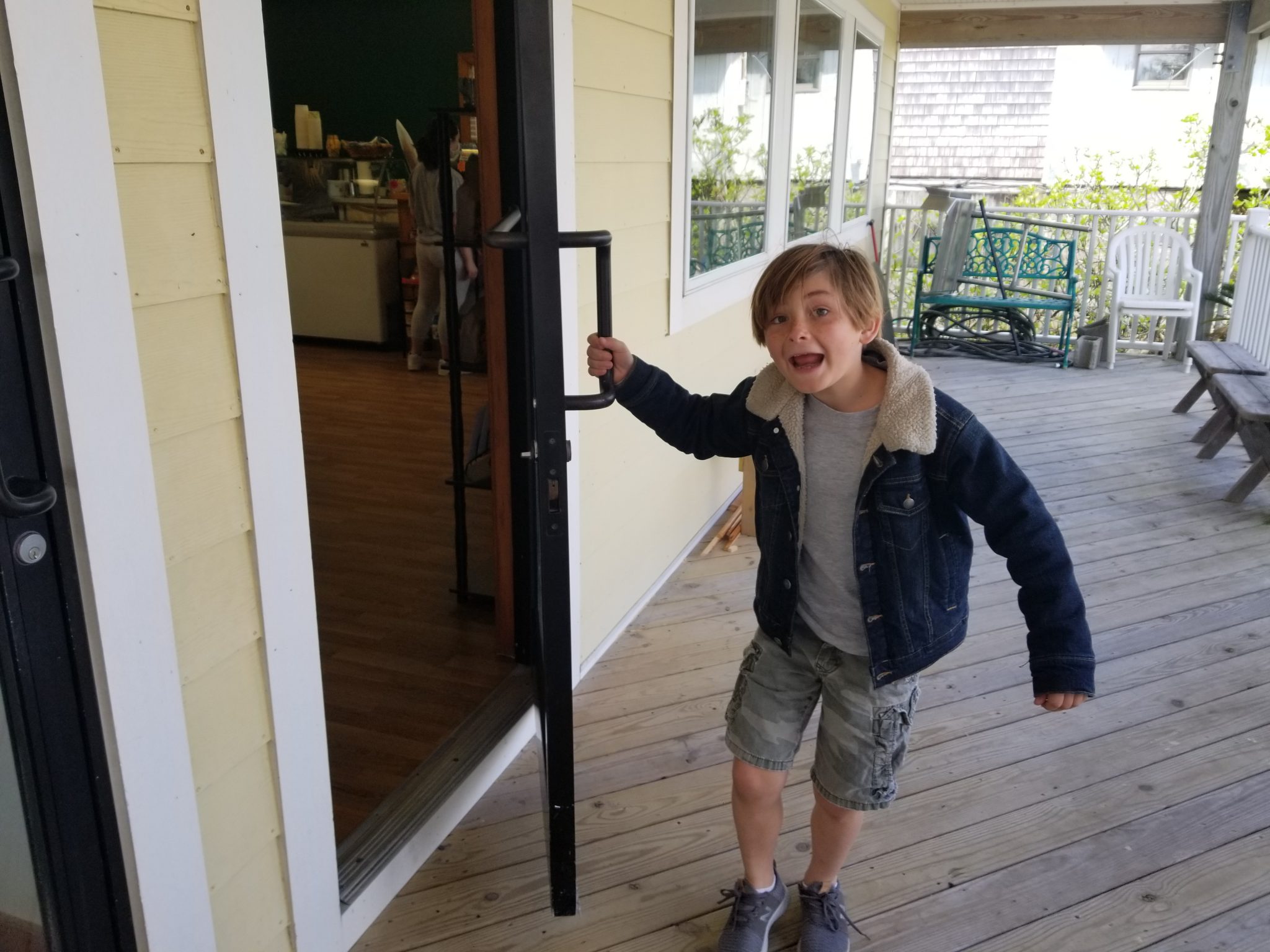 About Beads & Grinds coffee shop in Buxton, NC on Cape Hatteras